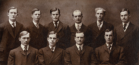 Photograph of Phi Gamma Delta Brothers in 1906